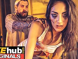 Fakehub Originals - Fake Horror Movie goes wrong when real killer enters star actress dressing room